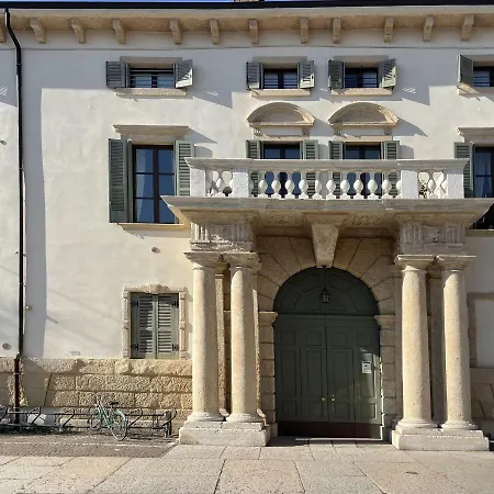 Antiche Colonne דירה ורונה