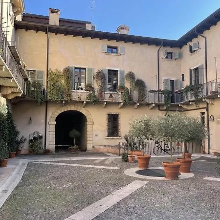Antiche Colonne * Verona